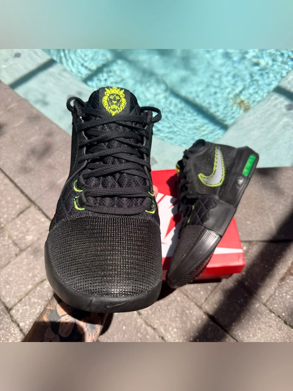 NIKE LEBRON WITNESS 8 ‘DUNKMAN’ FB2239-002 BASKETBALL SIZE 13